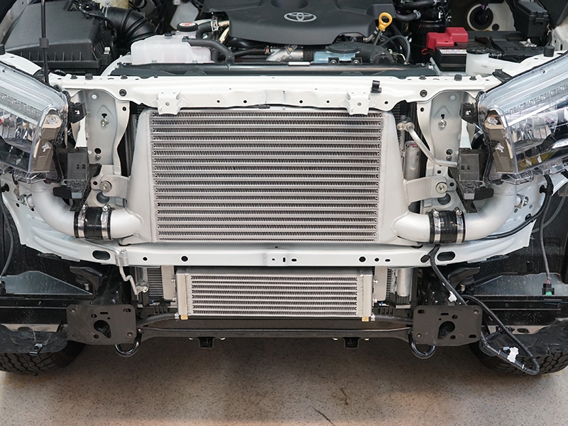 Hilux 2.8 intercooler and trans cooler