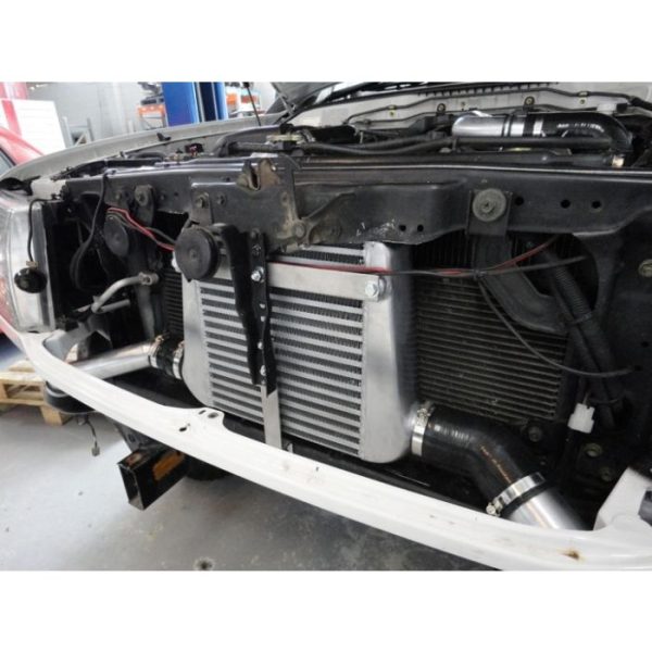 TOYOTA LANDCRUISER 100 SERIES INTERCOOLER 1HZ CENTER 3 600x600