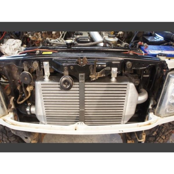 TOYOTA LANDCRUISER 105 SERIES INTERCOOLER 1HZ SERIES 2 2 600x600