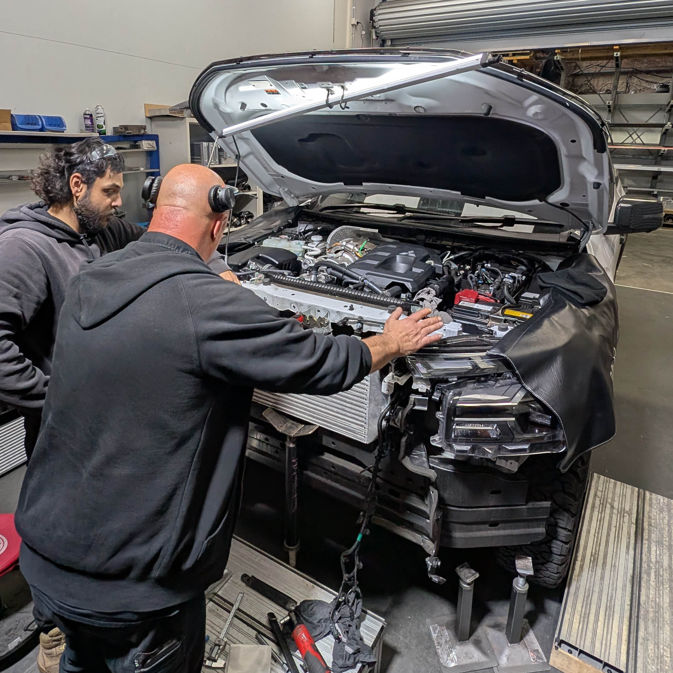 Jamie & Rob finding the best place to fit the HPD products